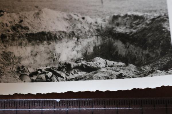 altes Foto - Soldatengrab - gefallene Soldaten - Ort ?